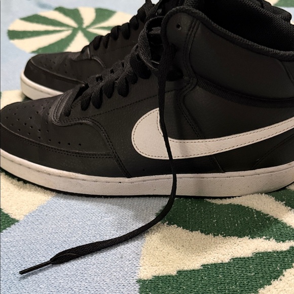 Nike Black and White High-Top Sneakers - Picture 4 of 7